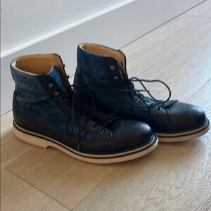 Men's Blue and Black High-Top Shoes